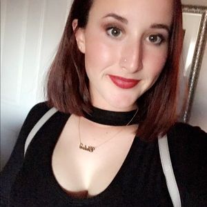 Meet your Posher, Chloe